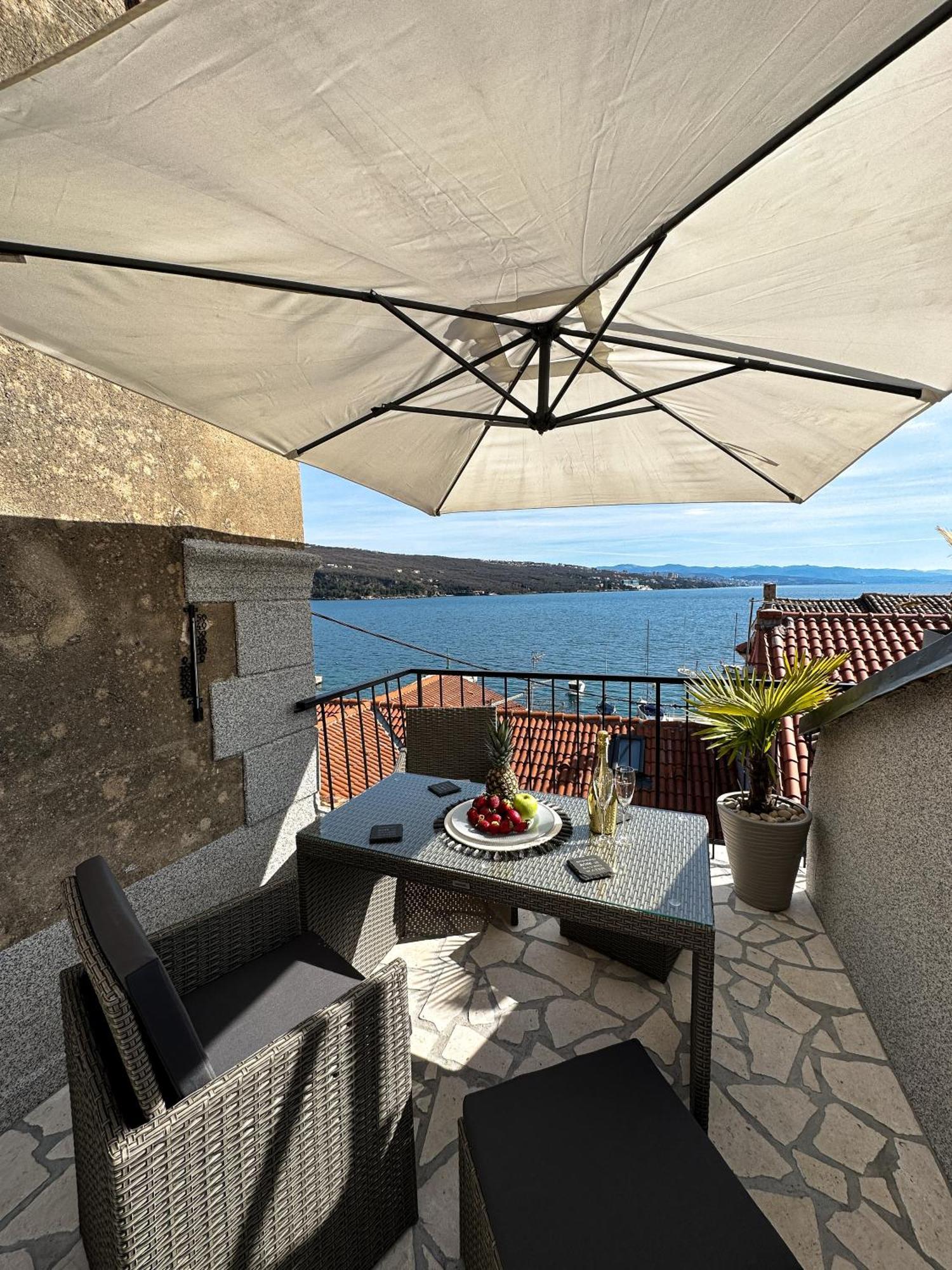 Villa Volos Apartment Karmen With Roof Terrace, Sea View, Free Private Parking Opatija Exterior photo